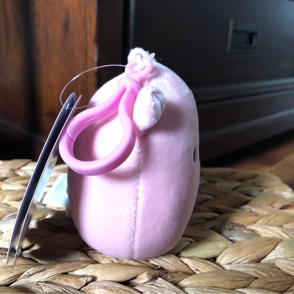 Squishmallows Peter the Easter pig in 3” clip - Picture 4 of 9